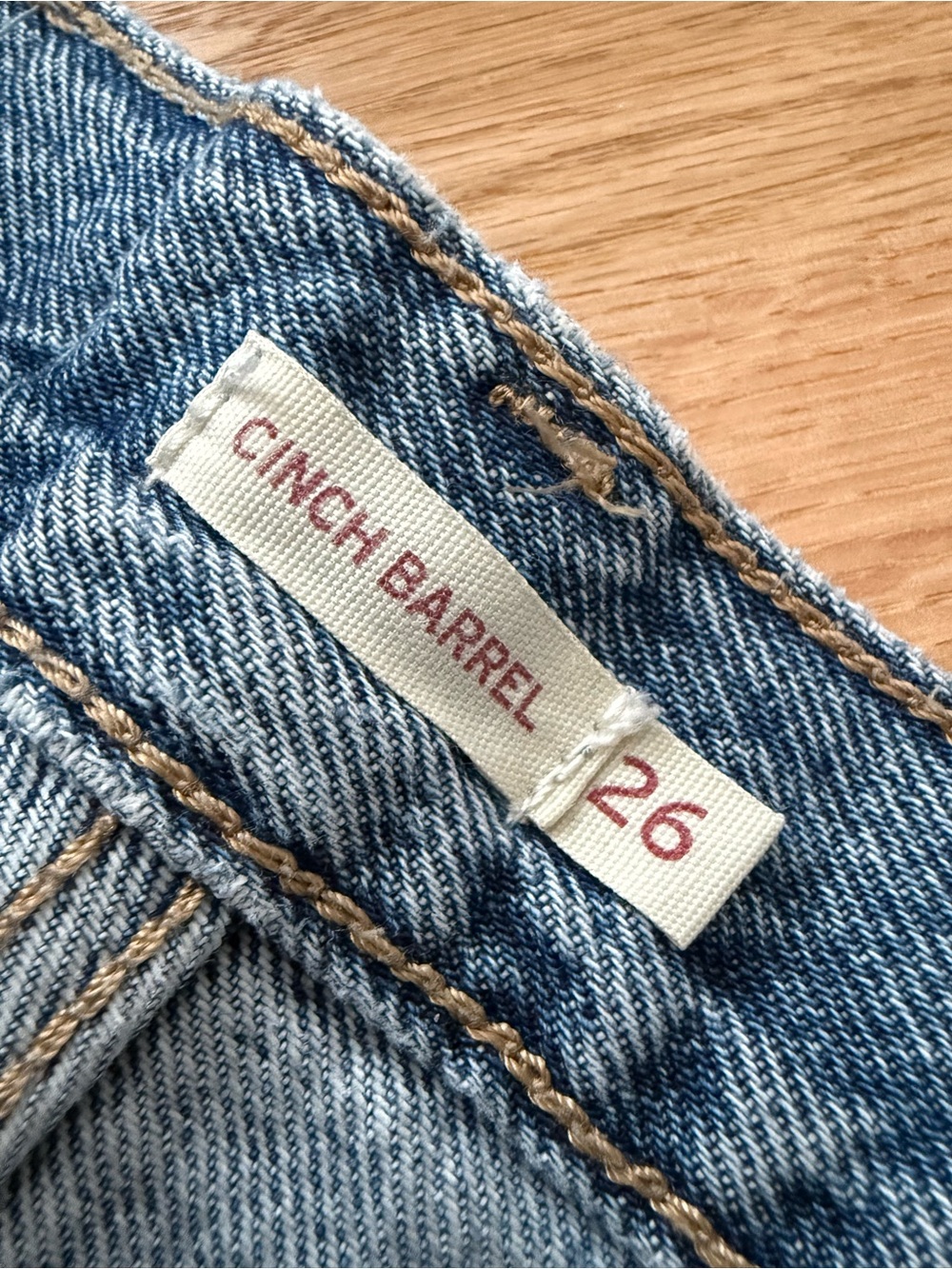 Levi’s Cinch Barrel Jeans Size 26x31 - Picture 2 of 12
